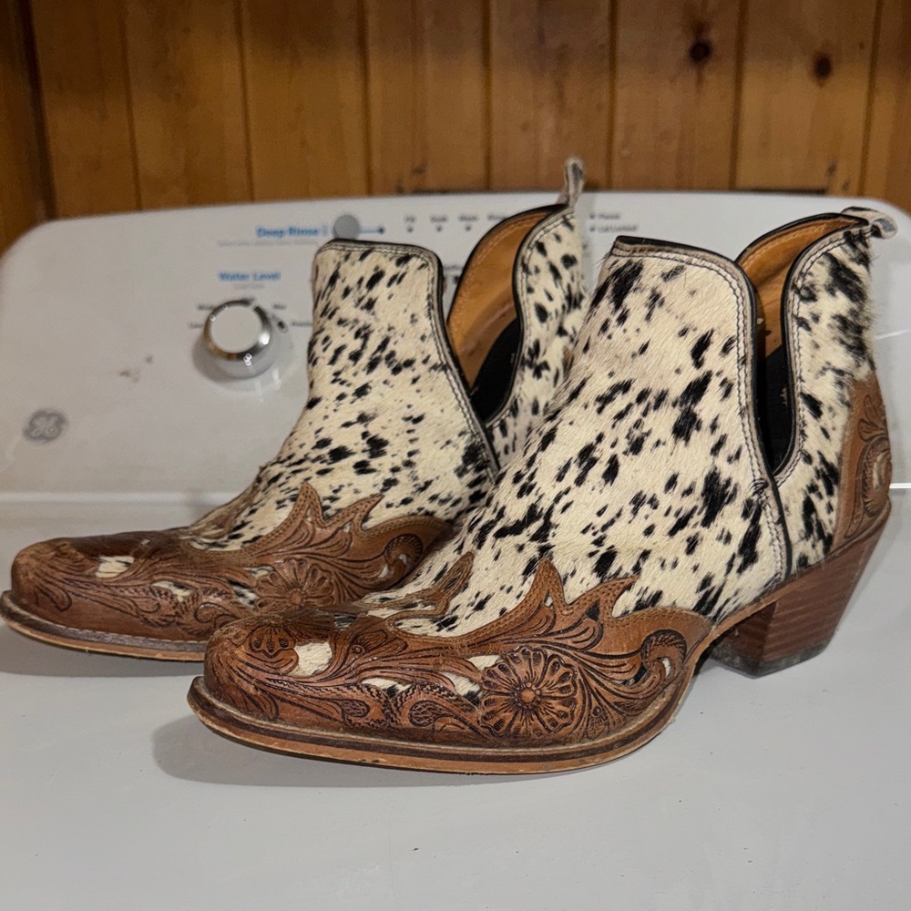 Myra Bag Tan and Black Ankle Boots